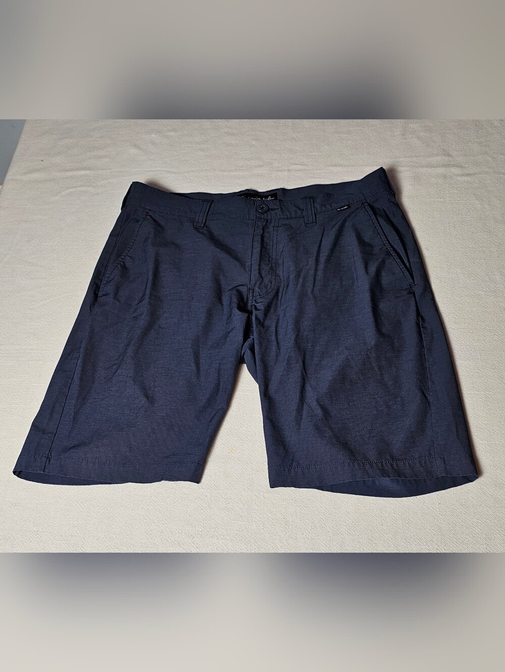 Travis Mathew Hybrid/Walk Shorts Mens Size 32 Navy Blue